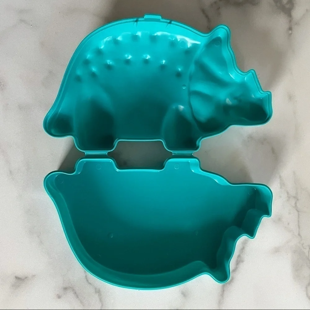 Vintage/Retro Dinosaur Shaped Pencil Case